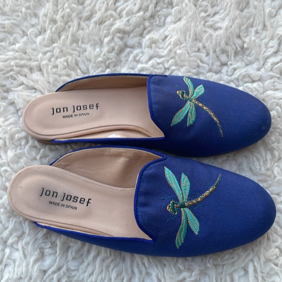 Dragonfly Pique Jon Josef Flat Slip-on Slide
Brand: Jon Josef. Used very good. - Picture 6 of 7